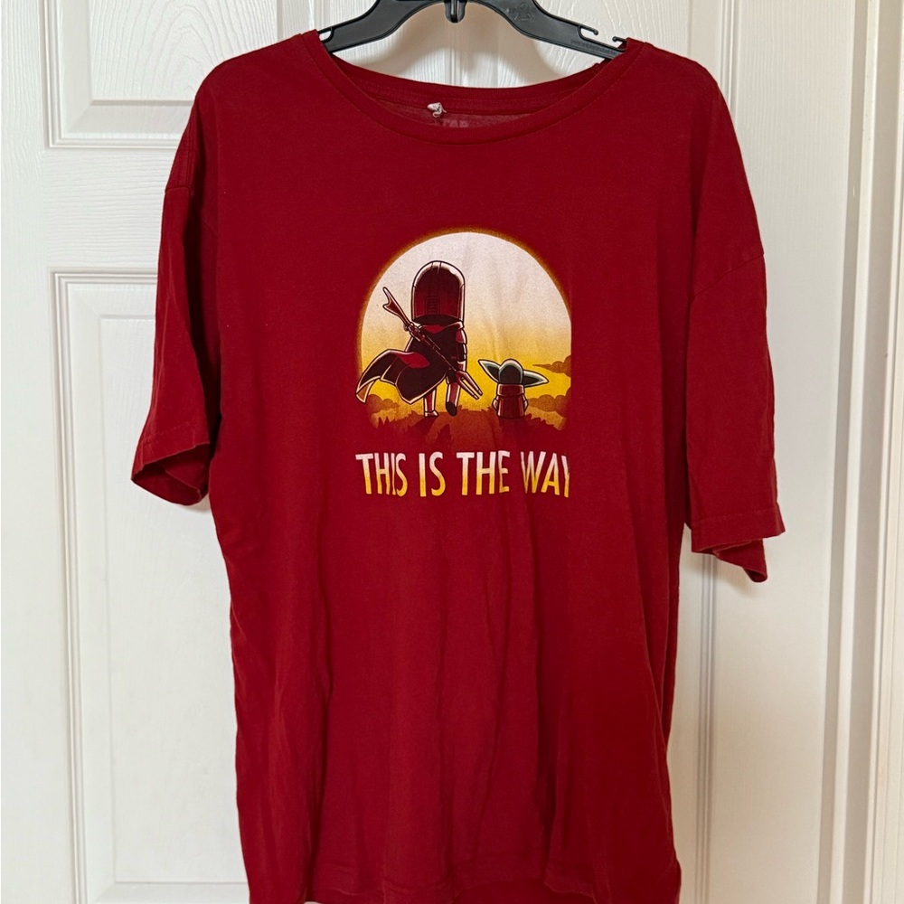 Men’s Red‎ Star Wars Mandoloridan Graphic T-Shirt XXL